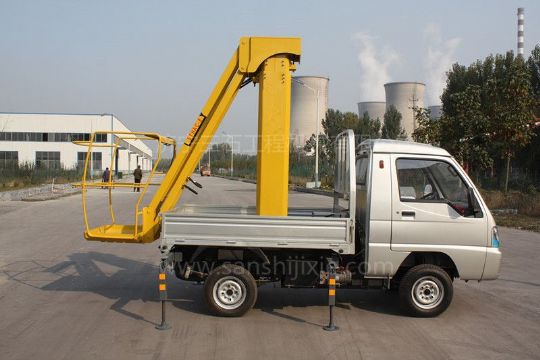 點(diǎn)擊查看詳細信息<br>標題：電動(dòng)高空作業(yè)車(chē) 閱讀次數：3369