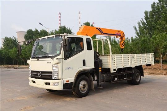 點(diǎn)擊查看詳細信息<br>標題：5噸凱馬隨車(chē)吊 閱讀次數：2445