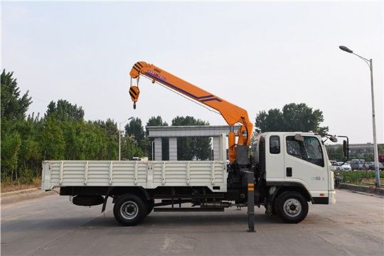 點(diǎn)擊查看詳細信息<br>標題：5噸凱馬隨車(chē)吊3節臂 閱讀次數：2671