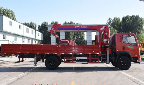 點(diǎn)擊查看詳細信息<br>標題：6.3噸東風(fēng)160馬力隨車(chē)吊 閱讀次數：1815