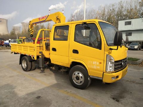 點(diǎn)擊查看詳細信息<br>標題：凱馬雙排隨車(chē)吊 閱讀次數：2026
